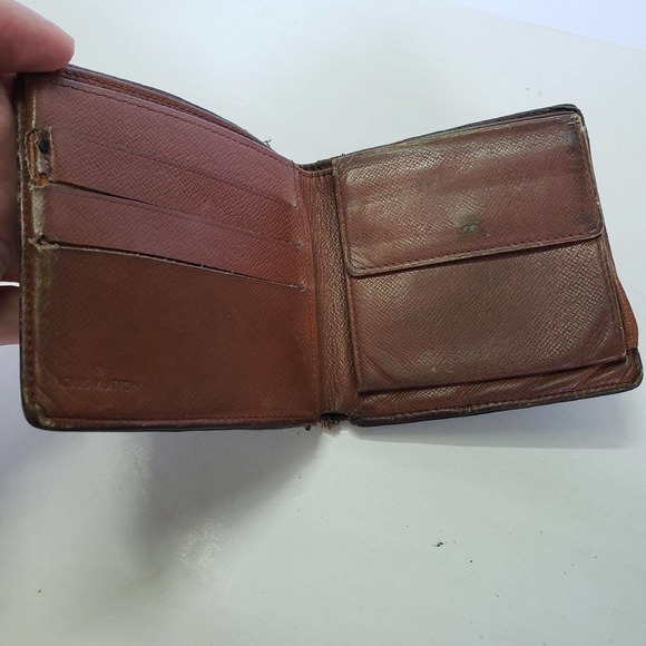 Vintage Louis Vuitton Men's Authentic LV Brown Bi-Fold Monogram Leather Wallet - Picture 3 of 15